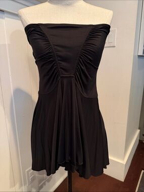 To the Max Black Strapless Ruched Skater Skirted Midi